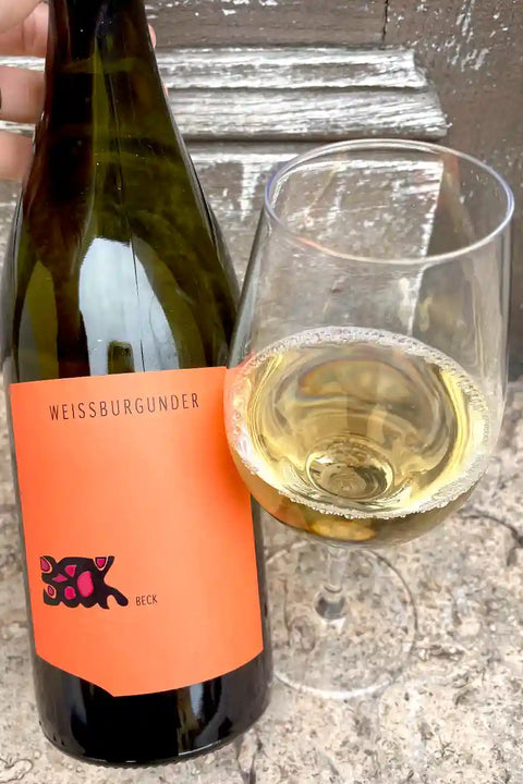  Judith Beck Weissburgunder 2021  bottle and glass - Natural Wine Dealers